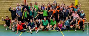 Begeisterung pur: Die Degginger Tischtennisspieler und ihre niederländischen Gastgeber